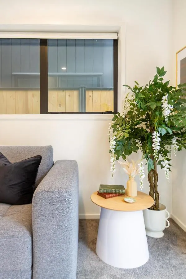 Cashel Street Hideaway 2 Bed 2 Bath Apartment Christchurch