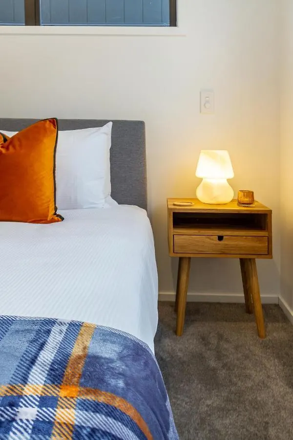Cashel Street Hideaway 2 Bed 2 Bath Apartment Christchurch