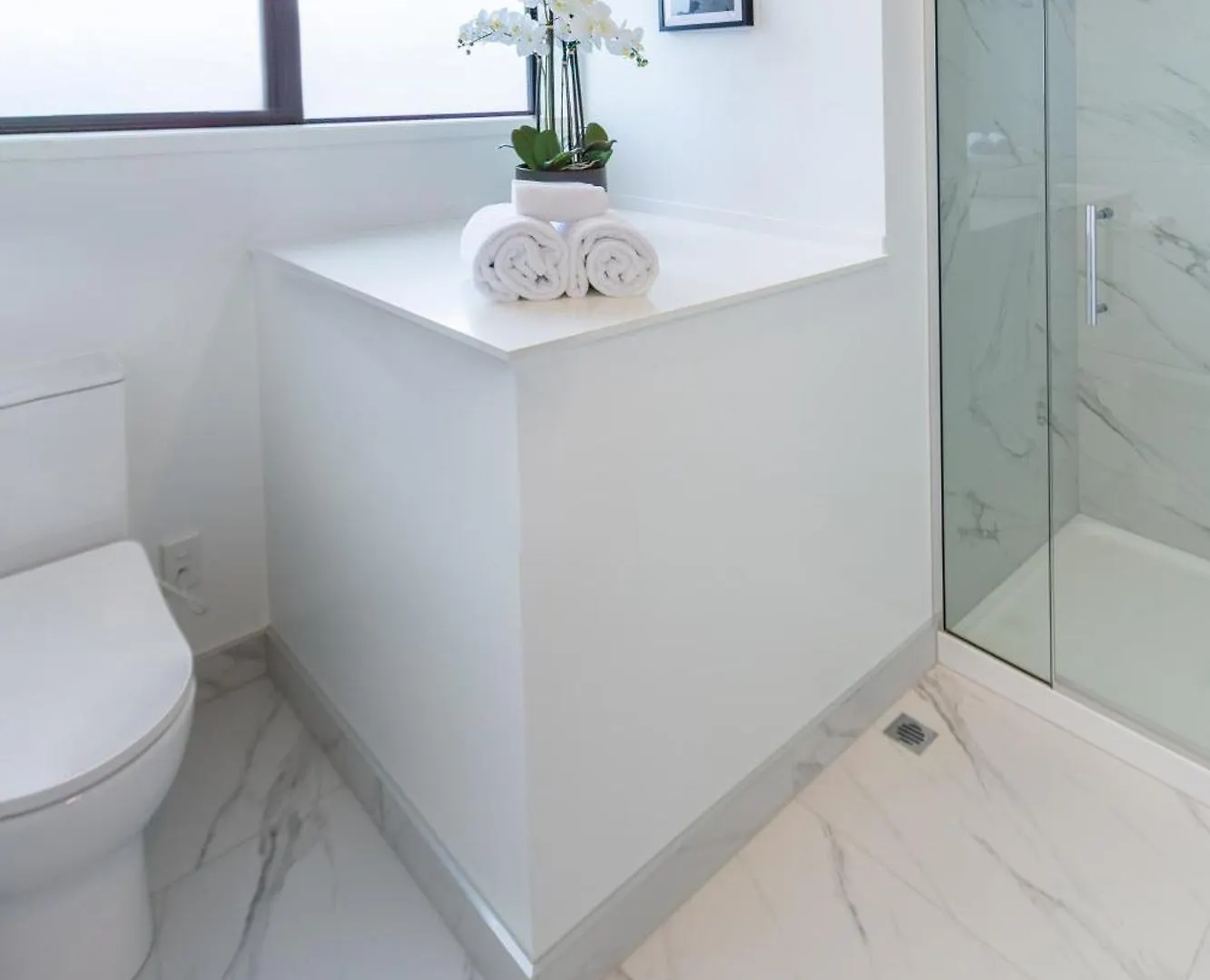 Cashel Street Hideaway 2 Bed 2 Bath Apartment Christchurch